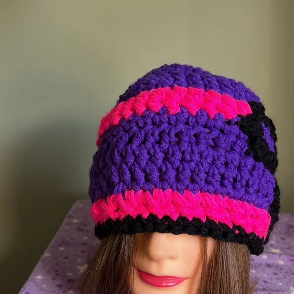 Crochet flower beanie medium acrylic double strings new - Picture 3 of 9